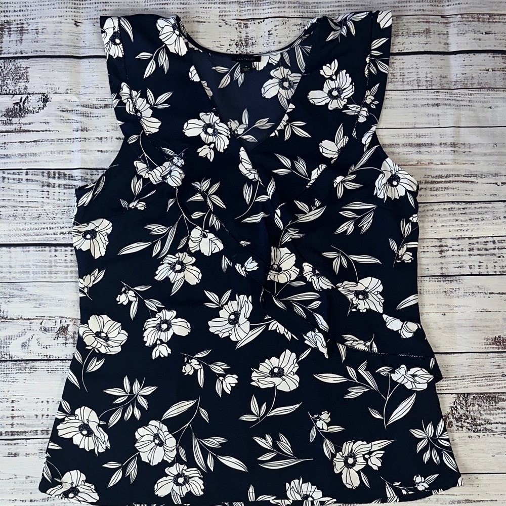Ann Taylor Navy and White Floral Blouse Sz. 10